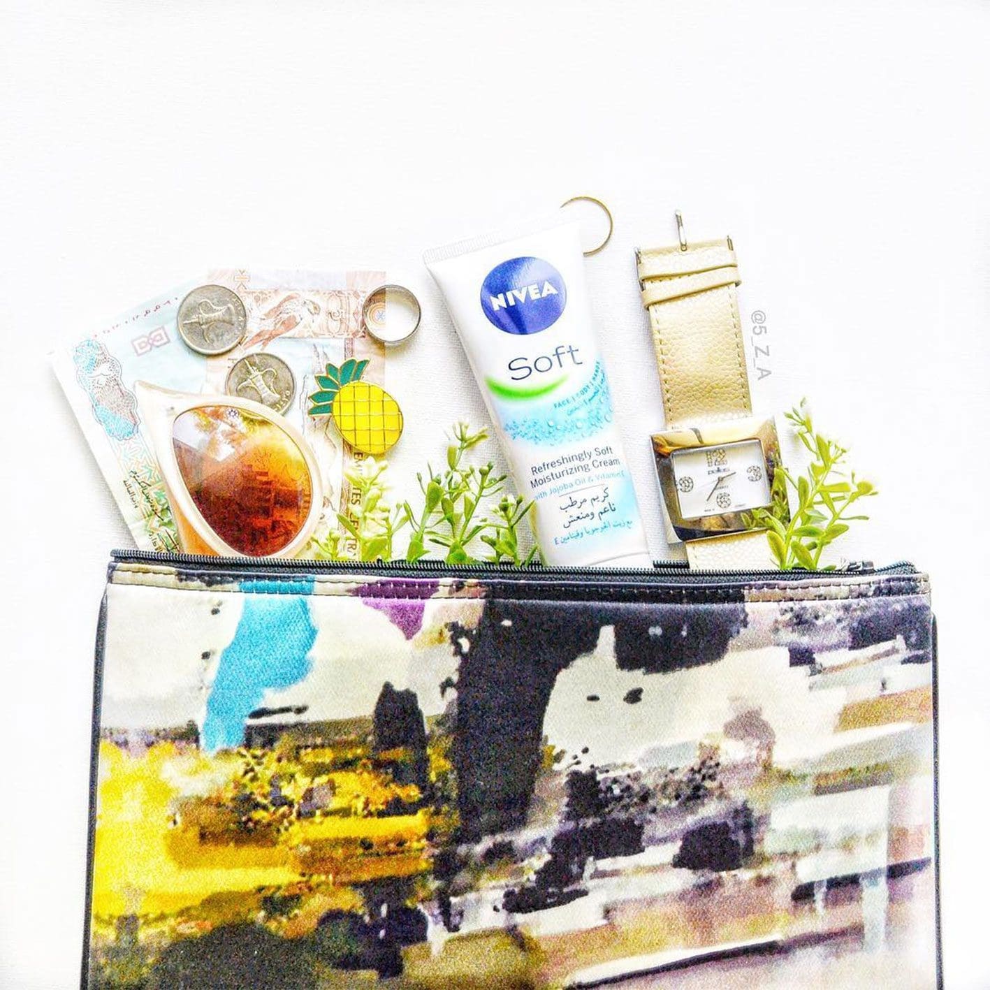 tips-for-creating-a-stunning-flatlay